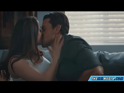 ❤️ İyi bir busty anne ile romantik seks Süper seks bizde ❌